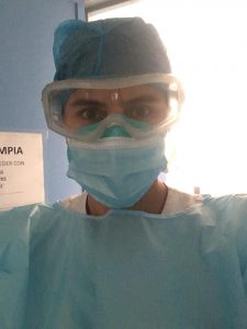 Recuerdos de la pandemia. Cristina Domingo preparada para entrar en la UCI del Hospital de La Princesa.
